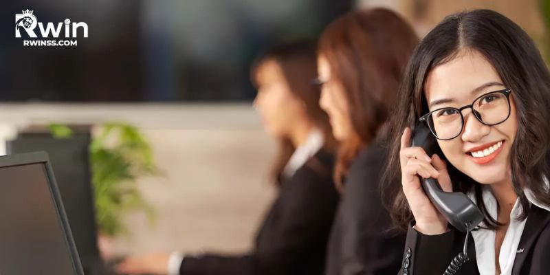 Liên hệ RWIN qua số hotline